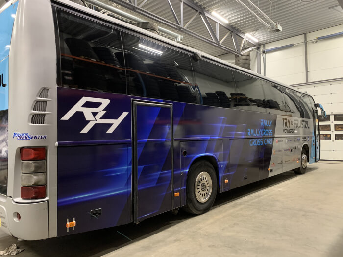 Bilreklame - Dekor av buss for Try & Frustøl Motorsport